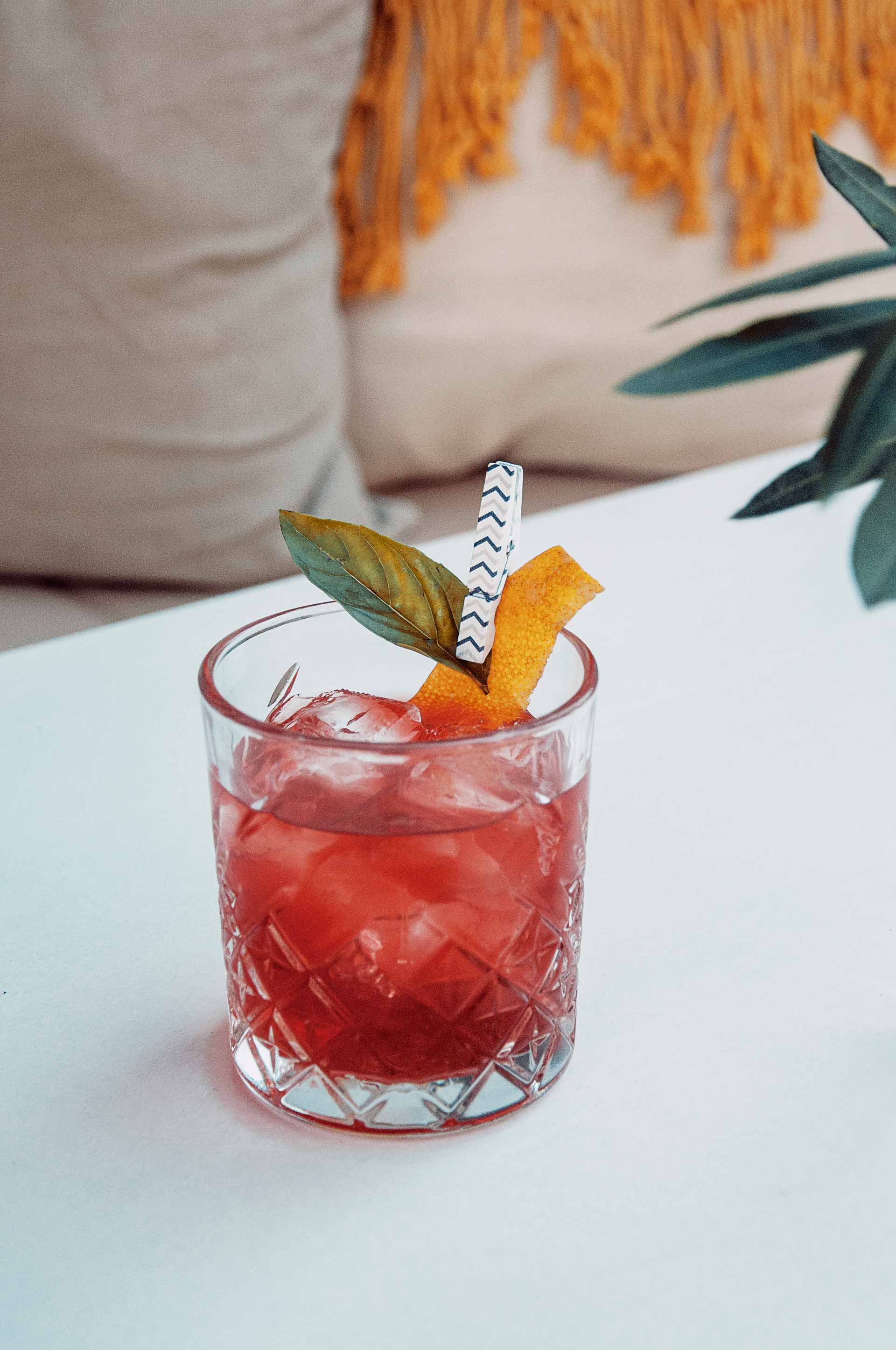 Recipe says cubed ice but the picture shows crushed