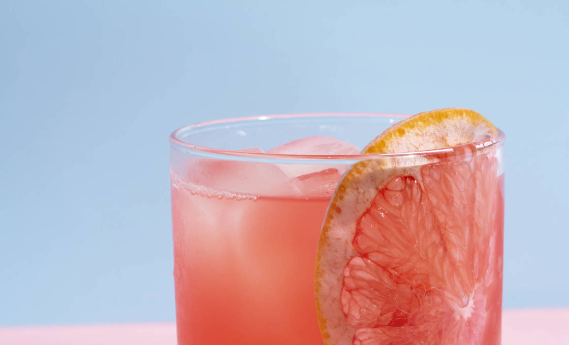 Florida Fizz on pink table and blue wall